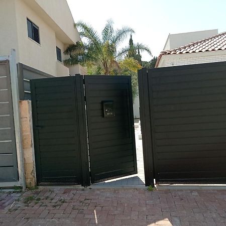 צימר ברחובות- Tara ארוח Tzimmer יש ממד במתחם Rehovot Exterior foto