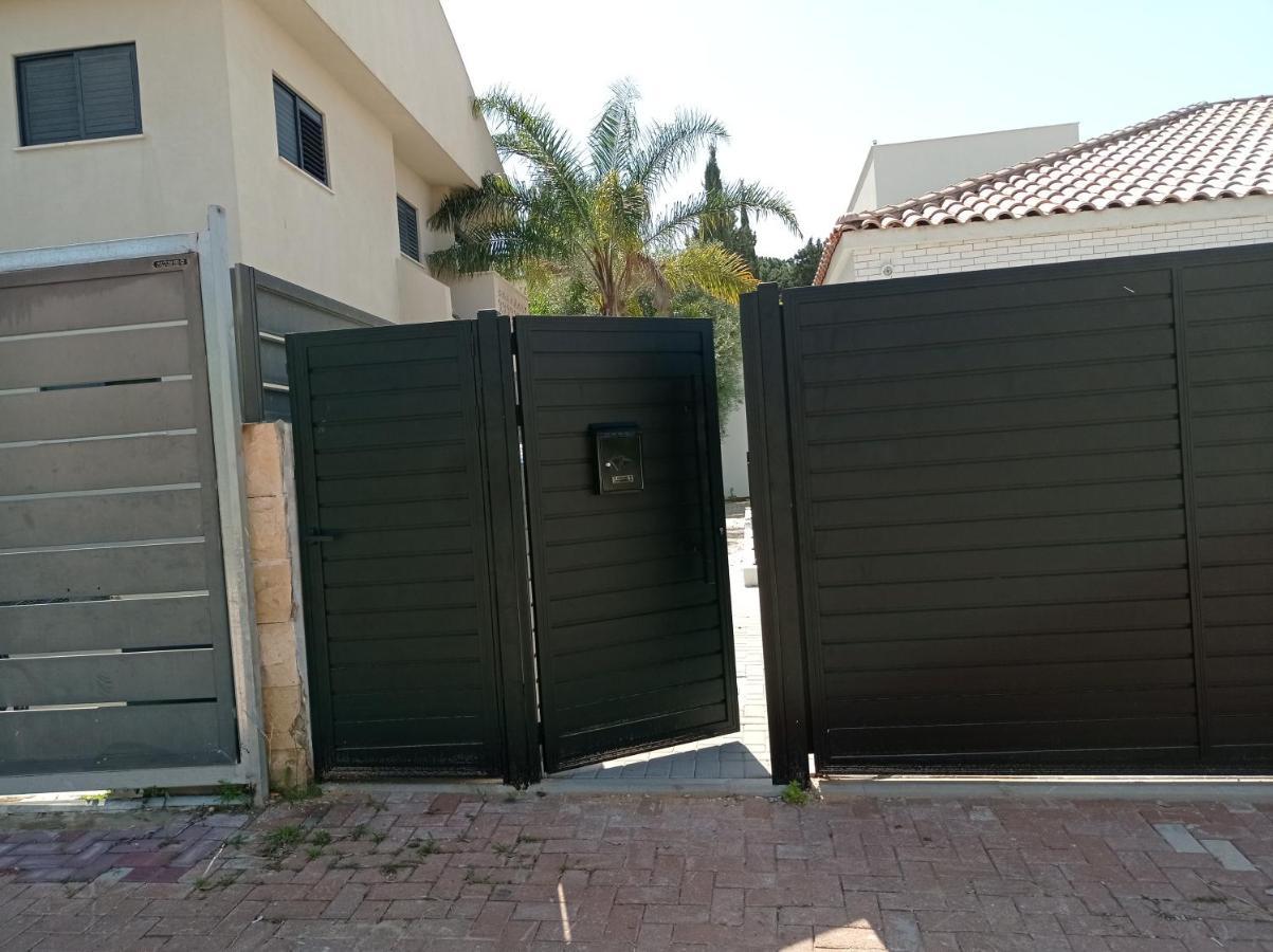 צימר ברחובות- Tara ארוח Tzimmer יש ממד במתחם Rehovot Exterior foto
